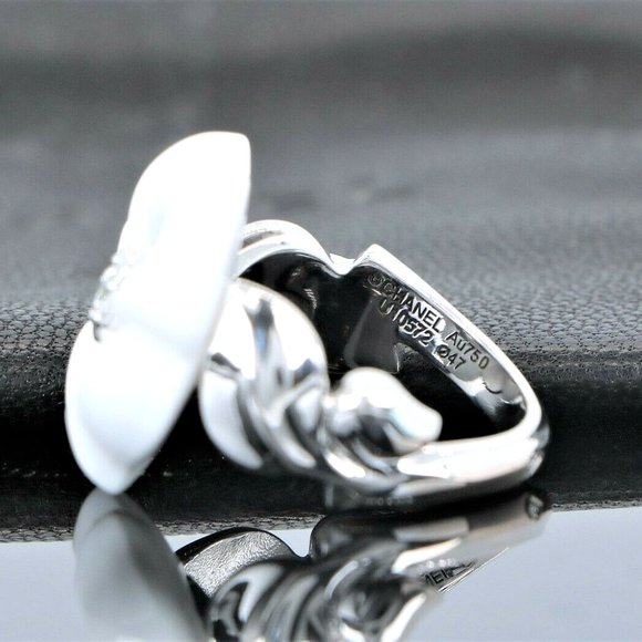18475 Chanel Camelia Galbe 18K White Gold Diamond White Ceramic Flower Ring - Picture 5 of 5